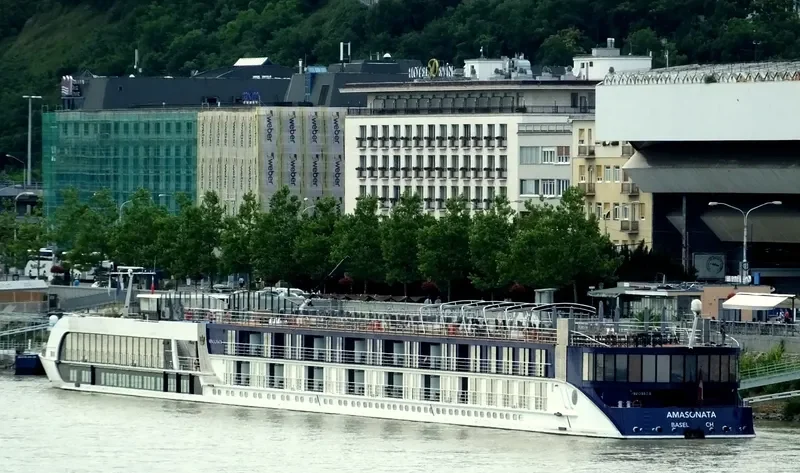 AMASONATA Passenger Ship IMO 9724207 photo 8