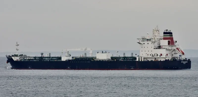 BRITISH ENGINEER Tanker IMO 9724702 photo 10