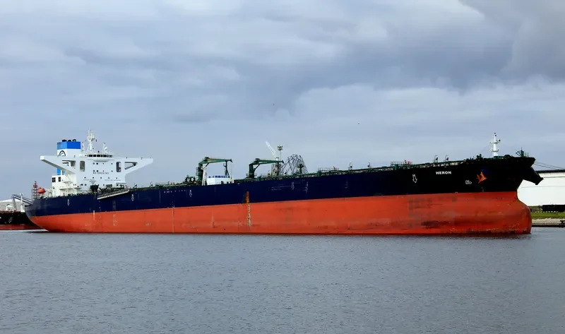 HERON Tanker IMO 9730086 photo 3