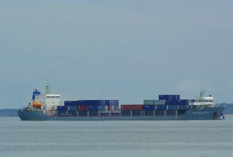 MERATUS KAPUAS Container Ship IMO 9741190 photo 8