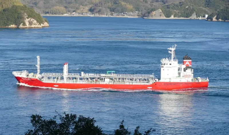 AZUMA MARU NO.21 Tanker IMO 9758088 photo 8